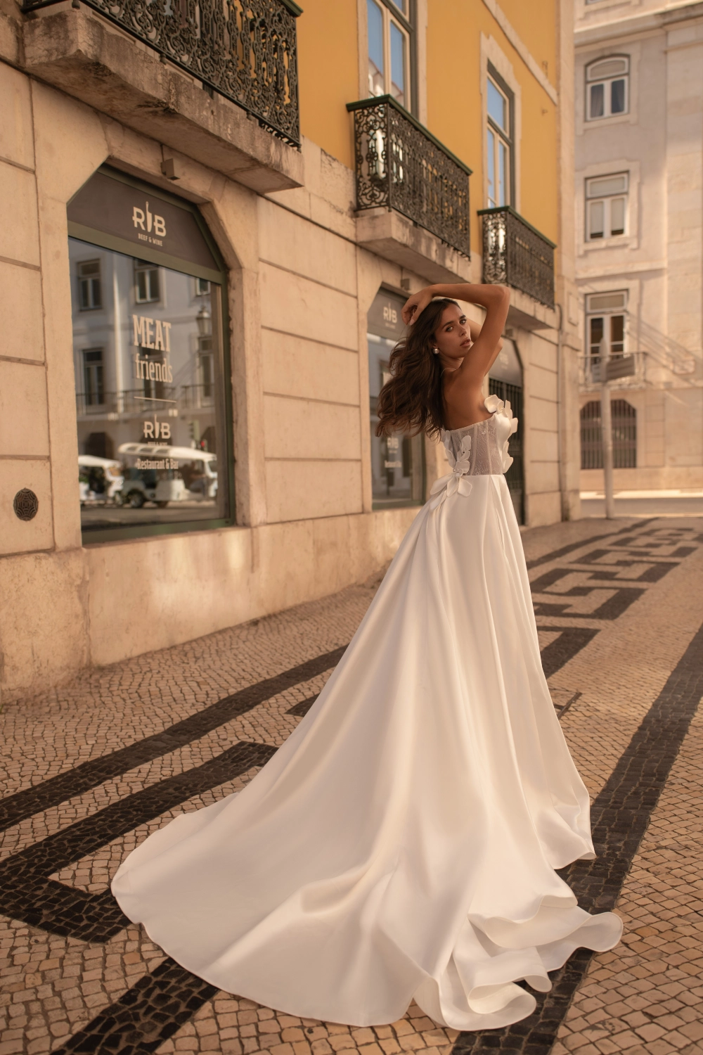 Blammo-Biamo Raise Your Wings IMG_7254