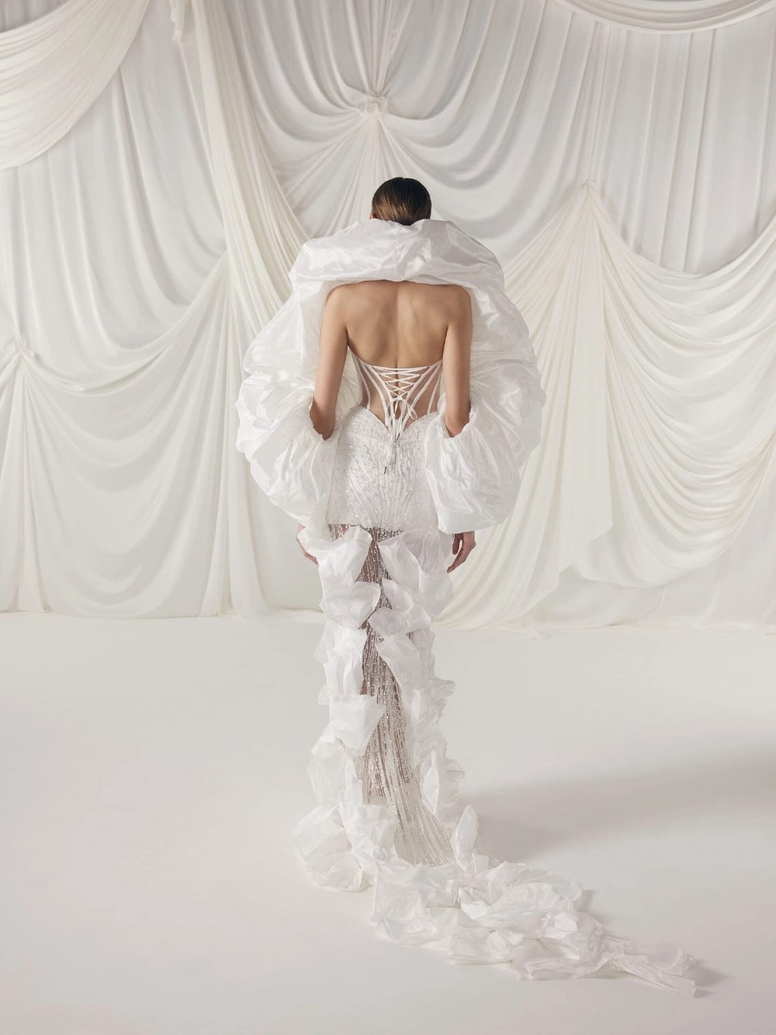 Jardin wedding dress by Rara Couture — thumbnail 3