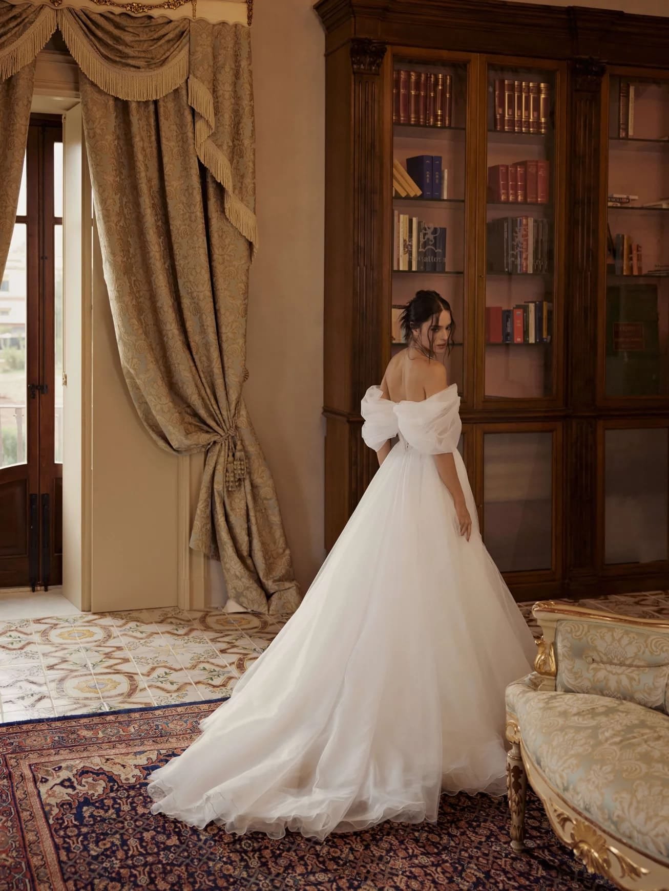 Alisa wedding dress by Rara Avis — thumbnail 4